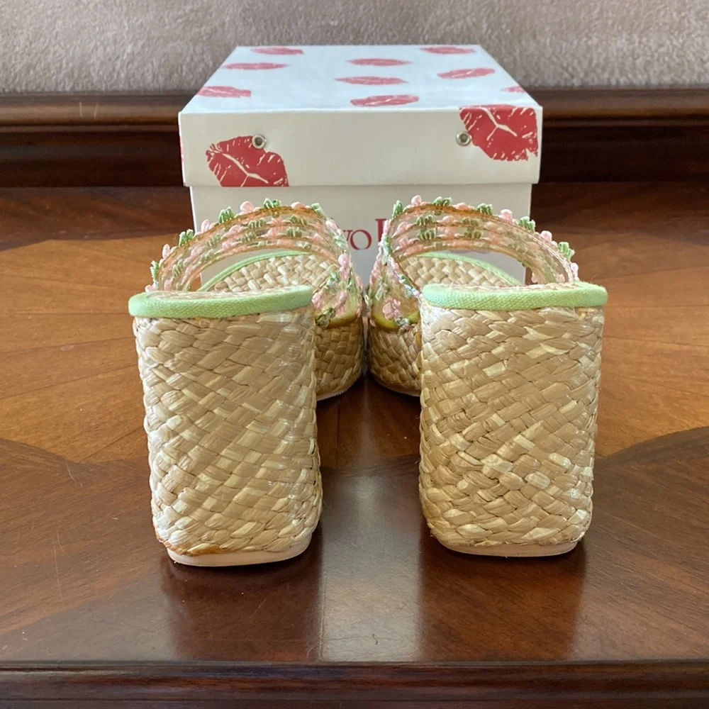 Two Lips “Sheldon” Women’s size 5. EUC - Picture 3 of 5